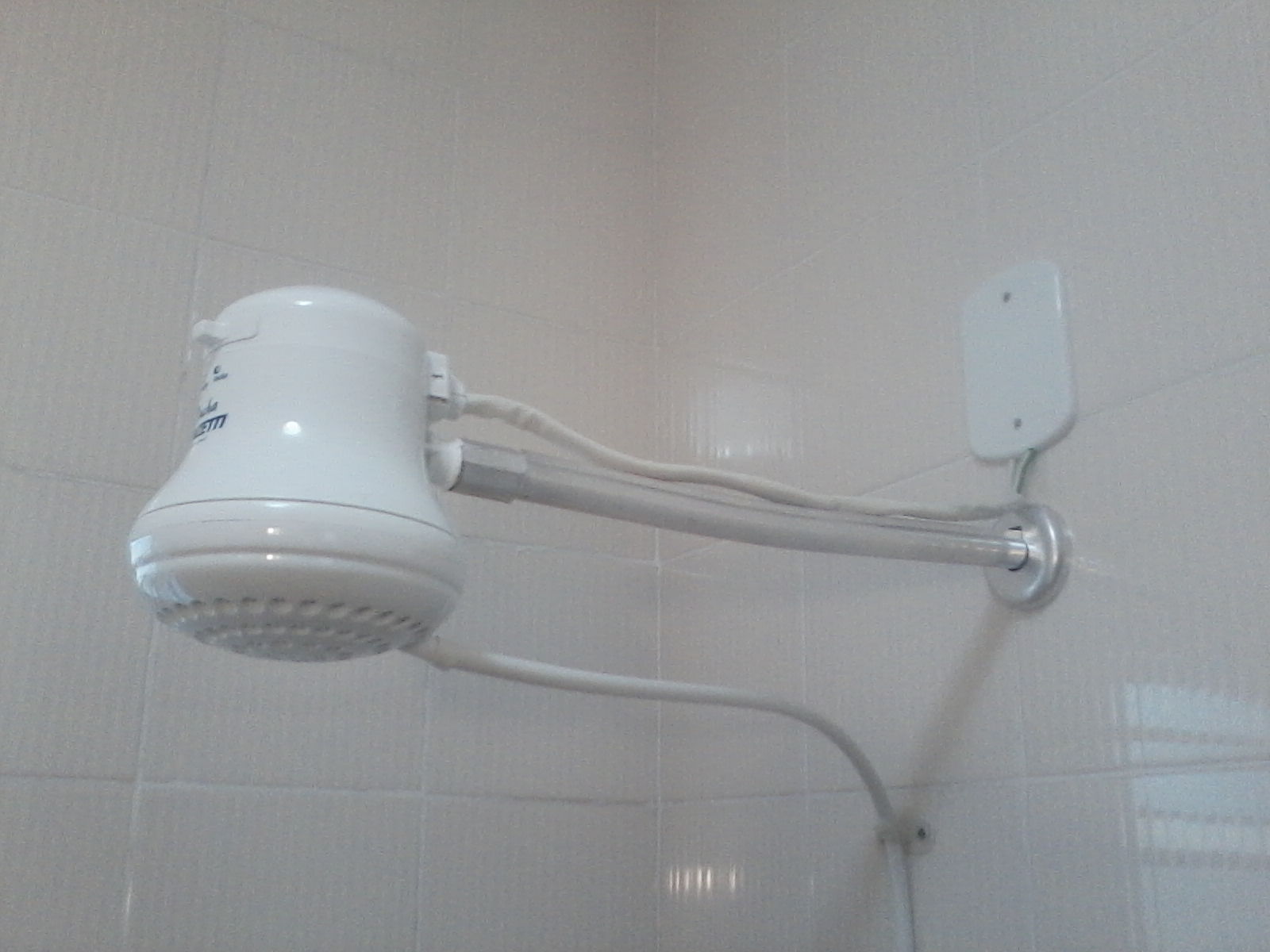 Chuveiro Elétrico em Santos: Instalação, Manutenção e Segurança com Eletricista chuveiro eletrico 1